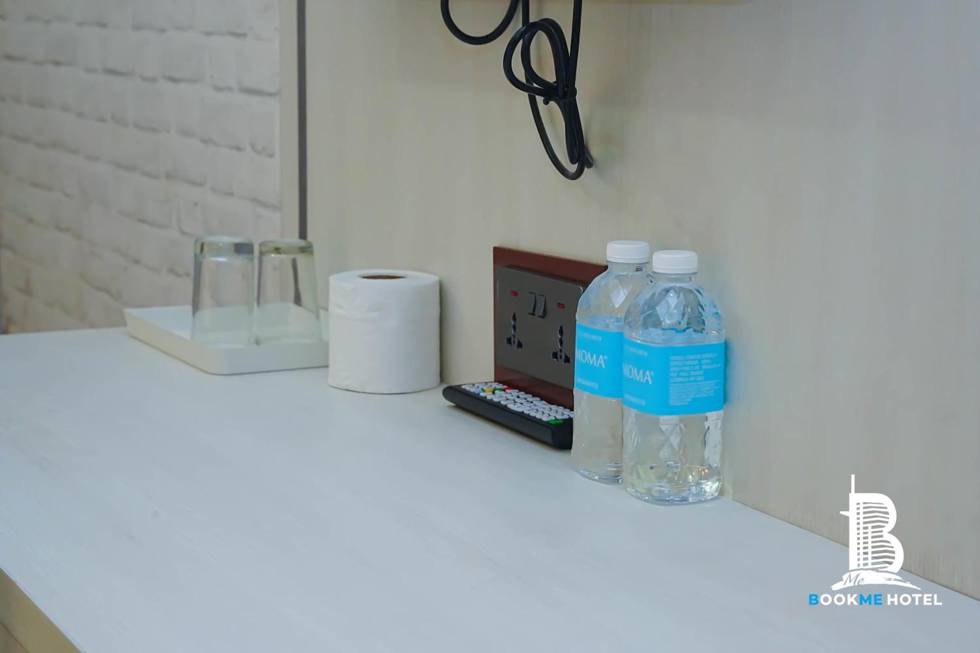 Bookme Hotel Johor Bahru Dış mekan fotoğraf